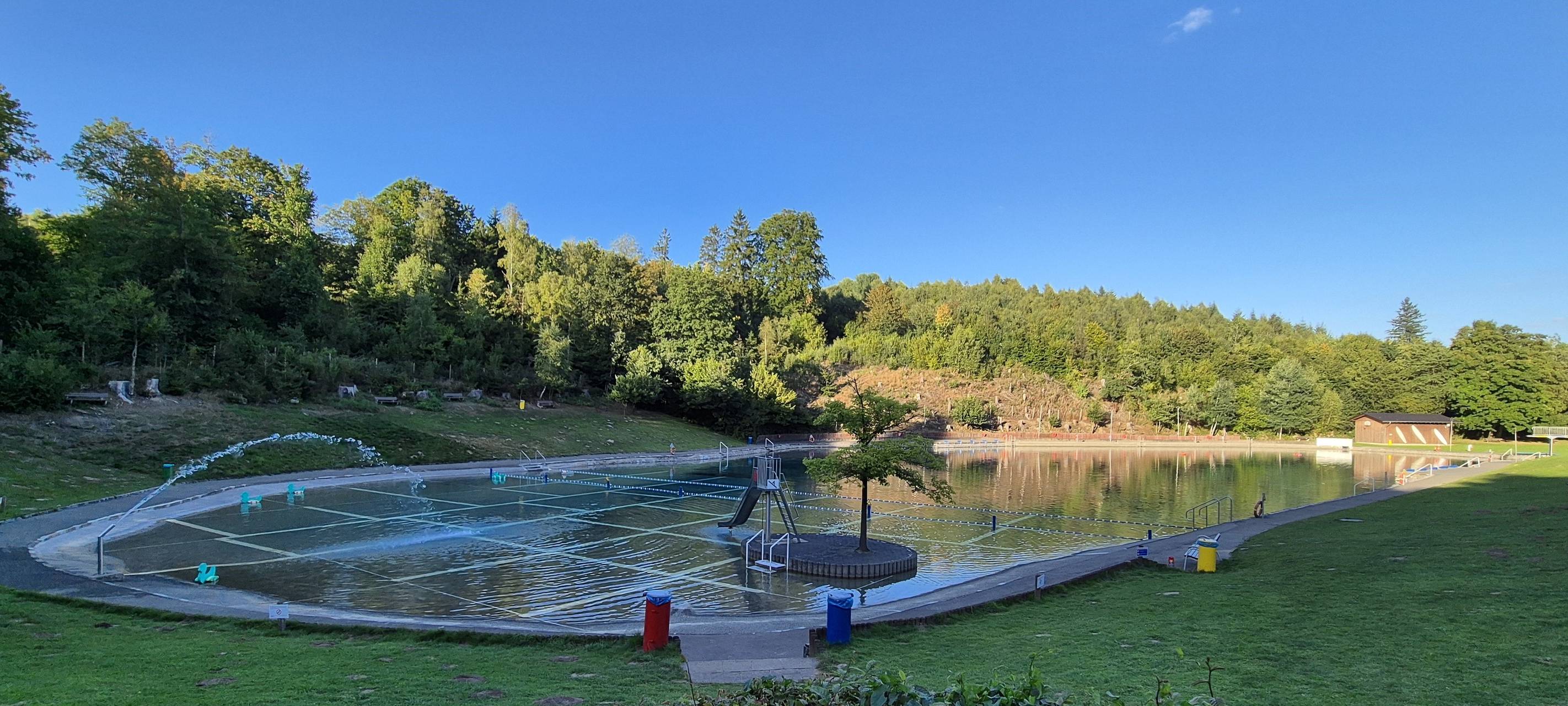 Brilon: Jubeltag im Waldfreibad Gudenhagen