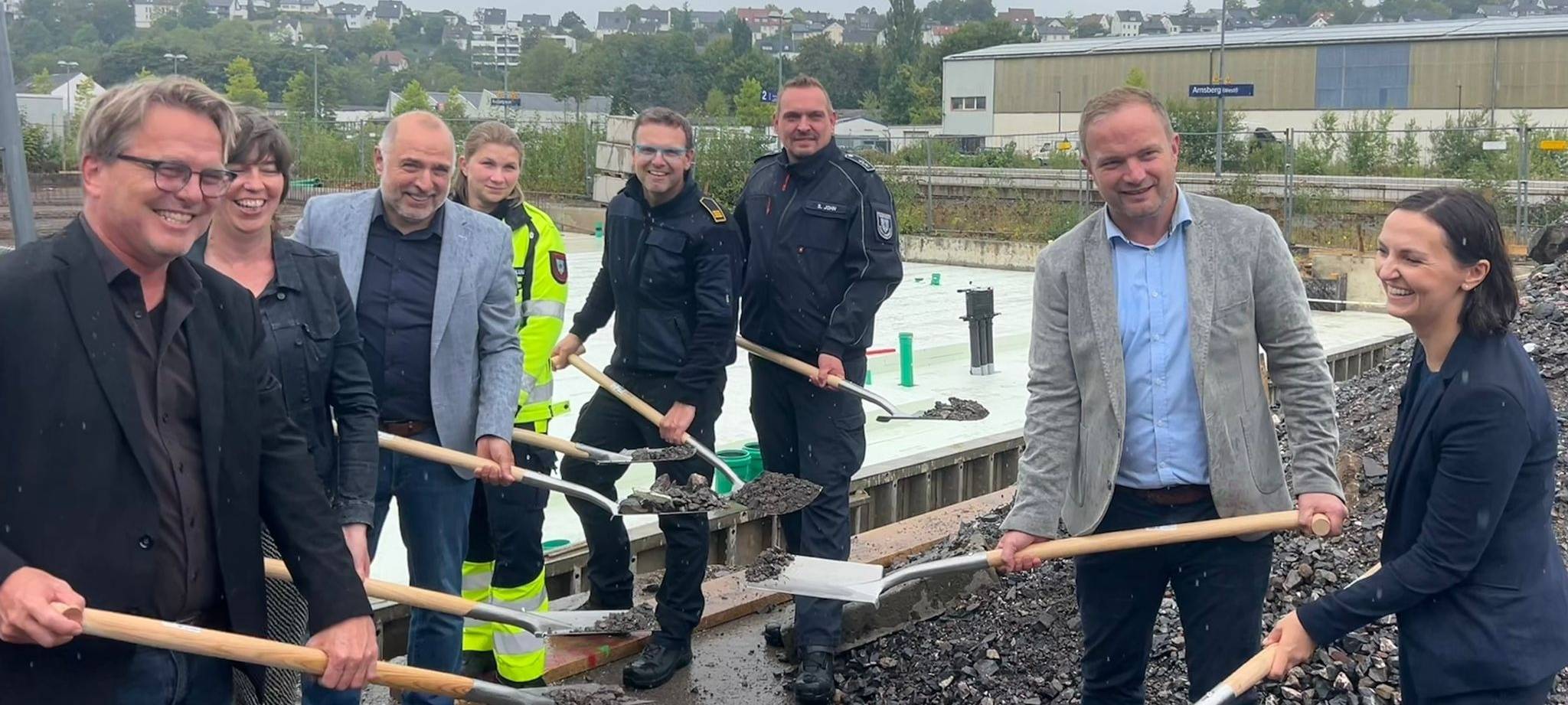 Arnsberg: Spatenstich für neue Rettungswache