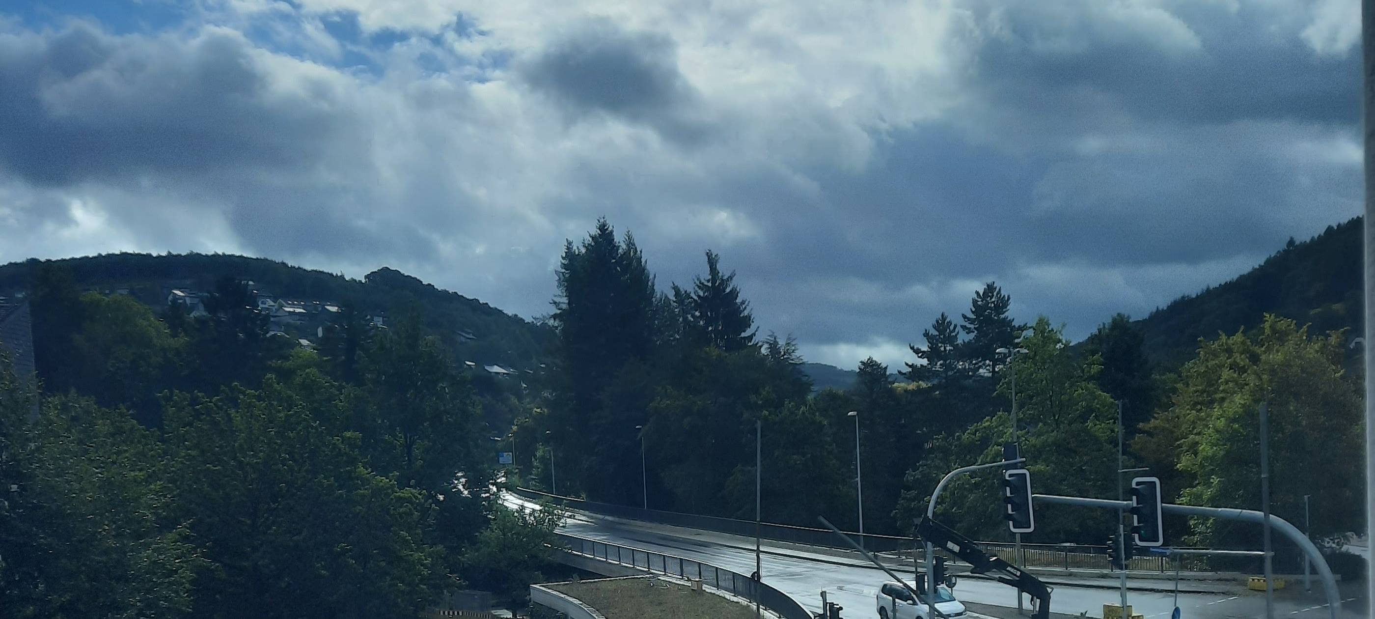 Meschede: Freie Fahrt über die Hennebrücke