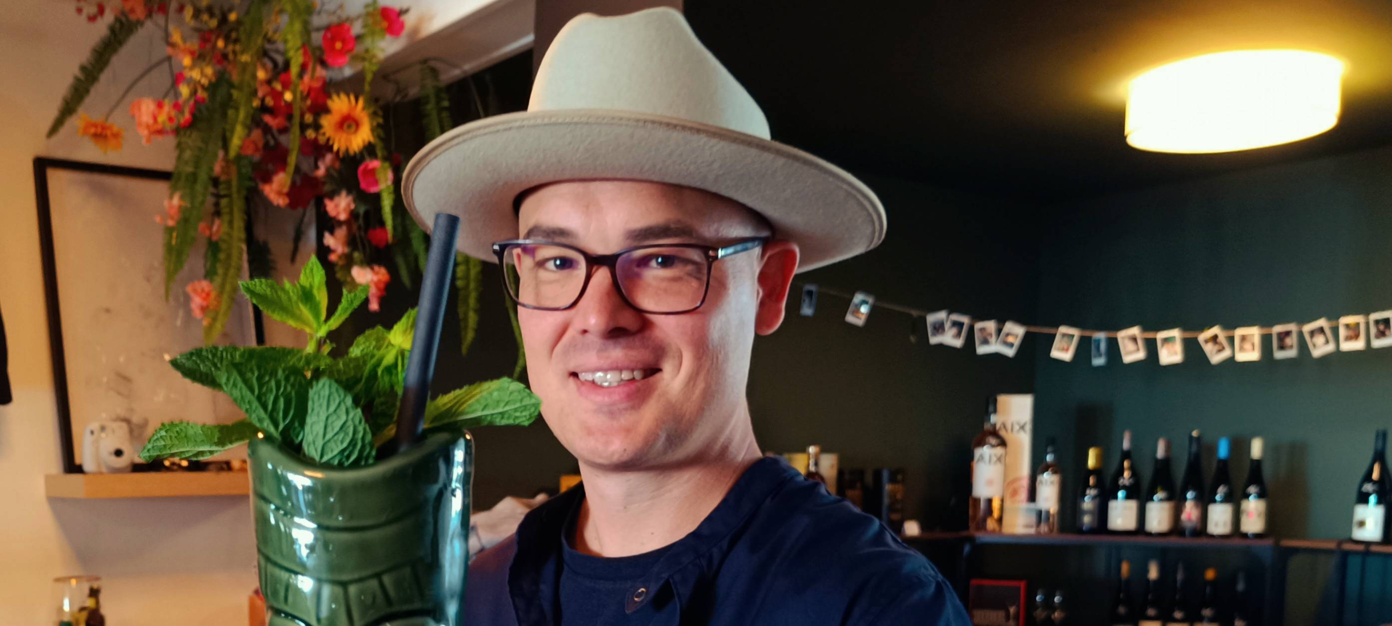 Barkeeper Dominik Bruckmann mixt eigene Cocktails