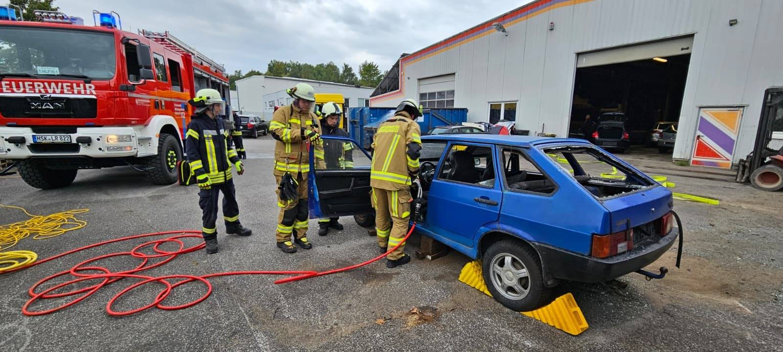 Sauerland: Neue Feuerwehr-Truppführer ausgebildet