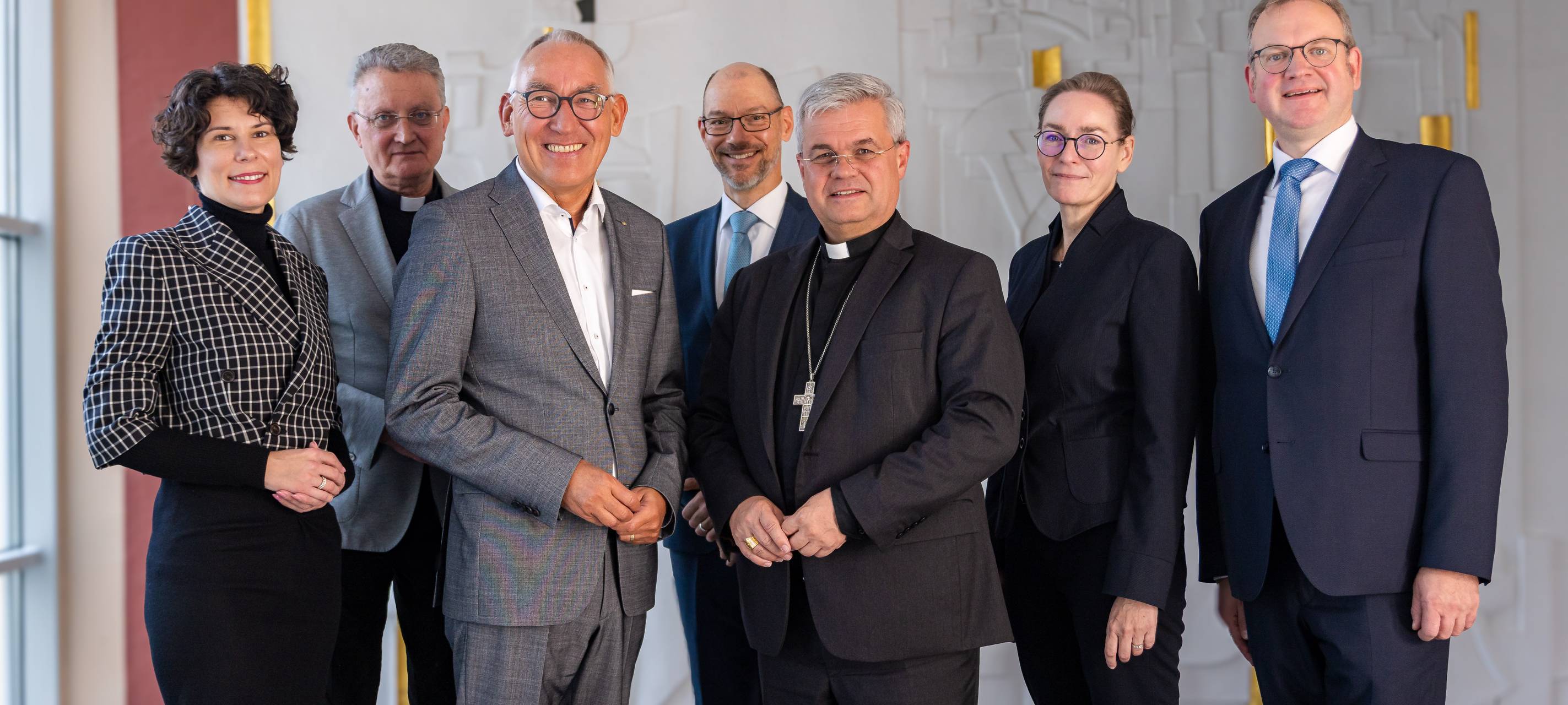 Erzbischof Bentz auf Sauerland-Tour