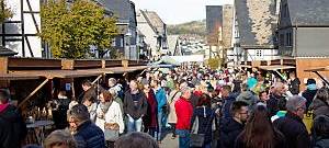 Meschede: Martinsmarkt in Eversberg