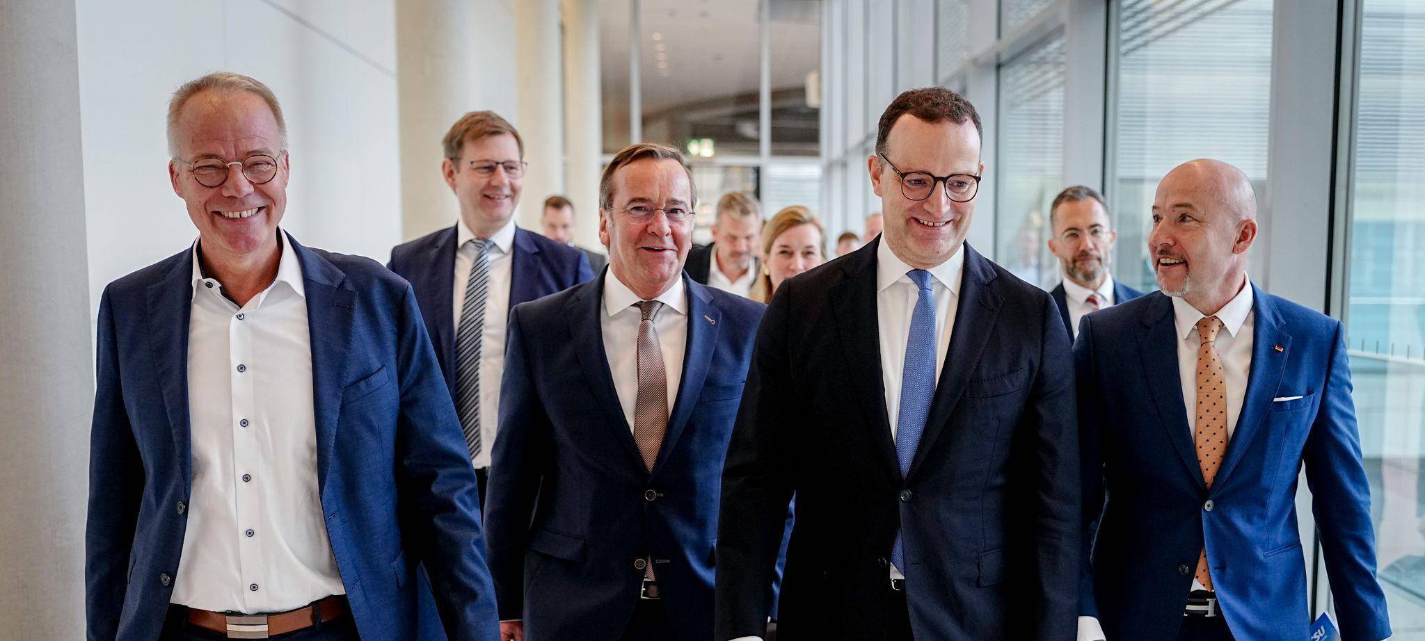 Grundsatzeinigung im Streit um Wehrdienst-Reform