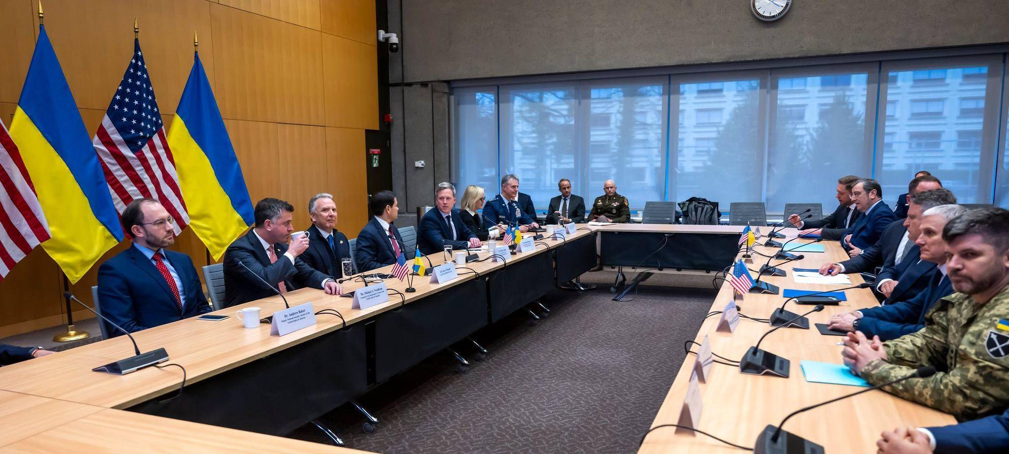 Ukraine-Krieg - Treffen in Genf zu US-Friedensplan