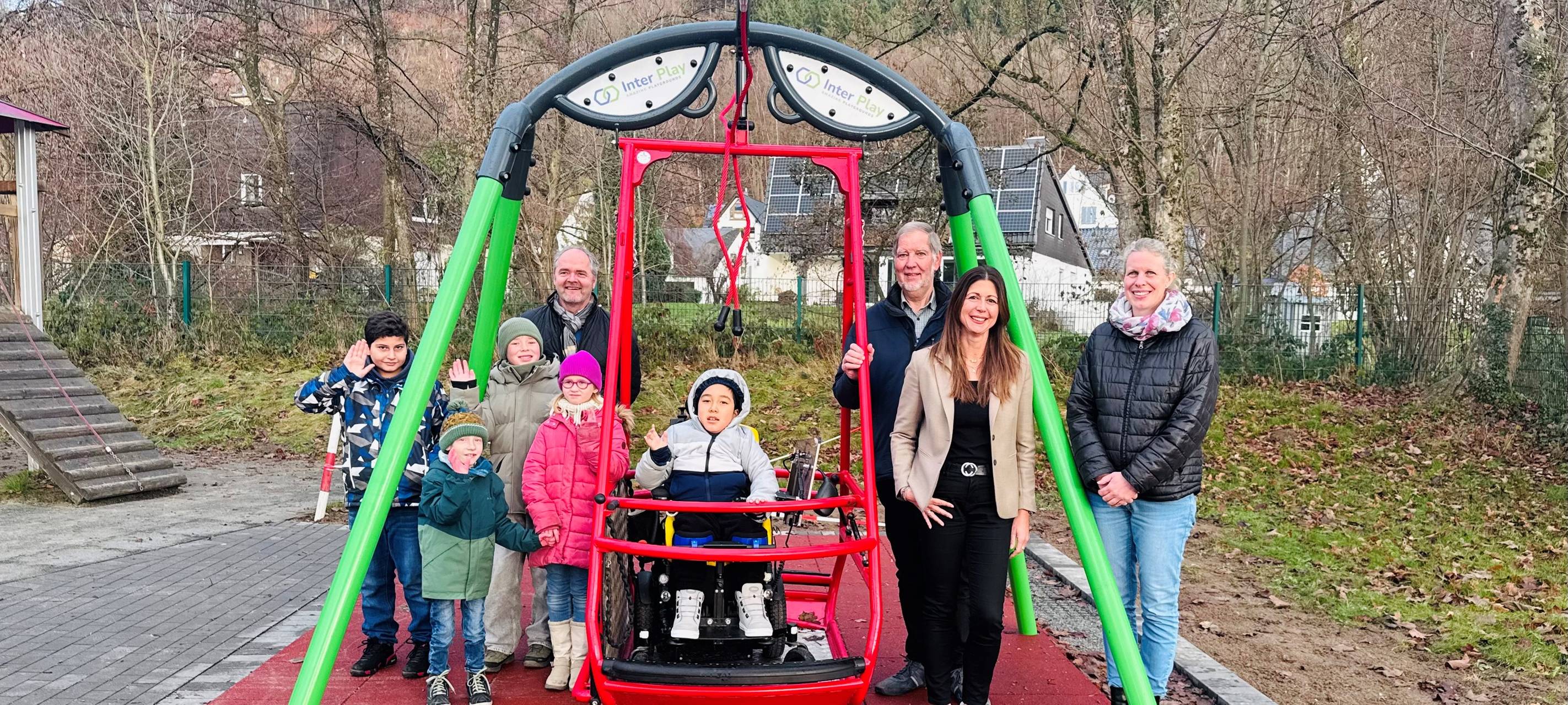 Rolli-Schaukel für Kinder in der Schule An der Ruhraue
