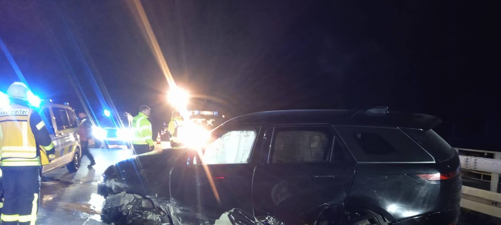 A44 bei Meerhof: Drei Verletzte bei Unfall an Weihnachten