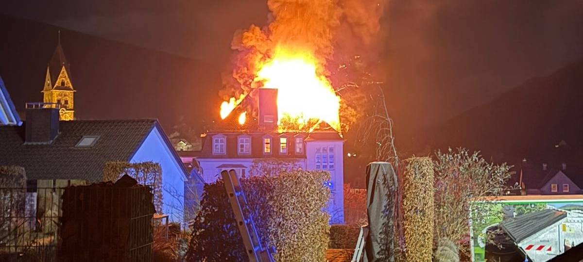 Brand in ehemaligem Krankenhaus in Olsberg
