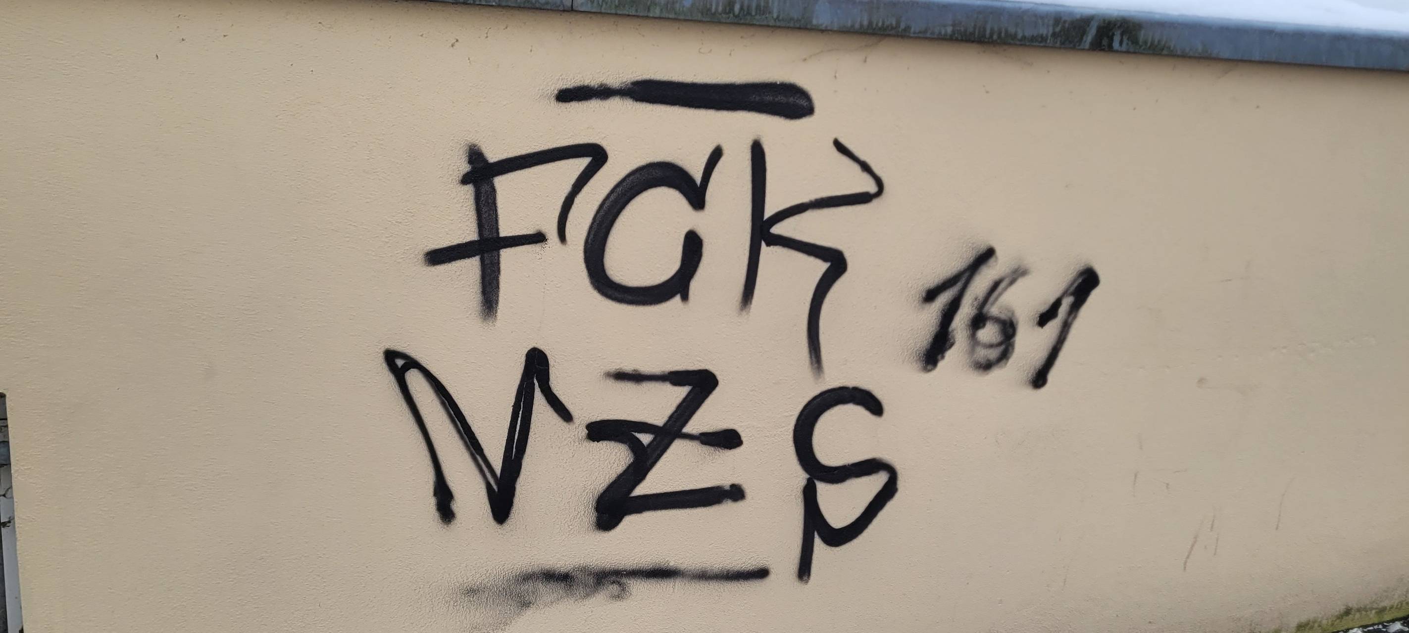 Graffiti an öffentlichen Gebäuden in Brilon