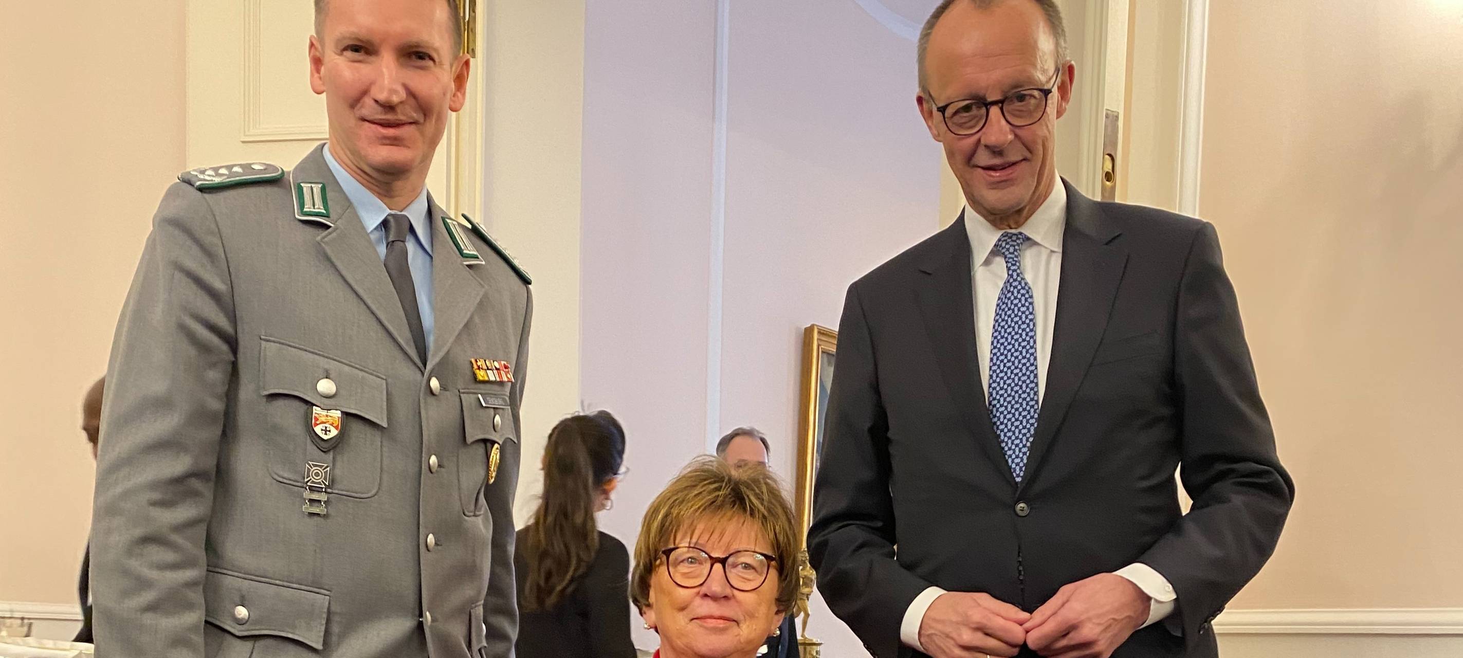 Ehrenamtliche aus dem HSK bei Bundespräsident