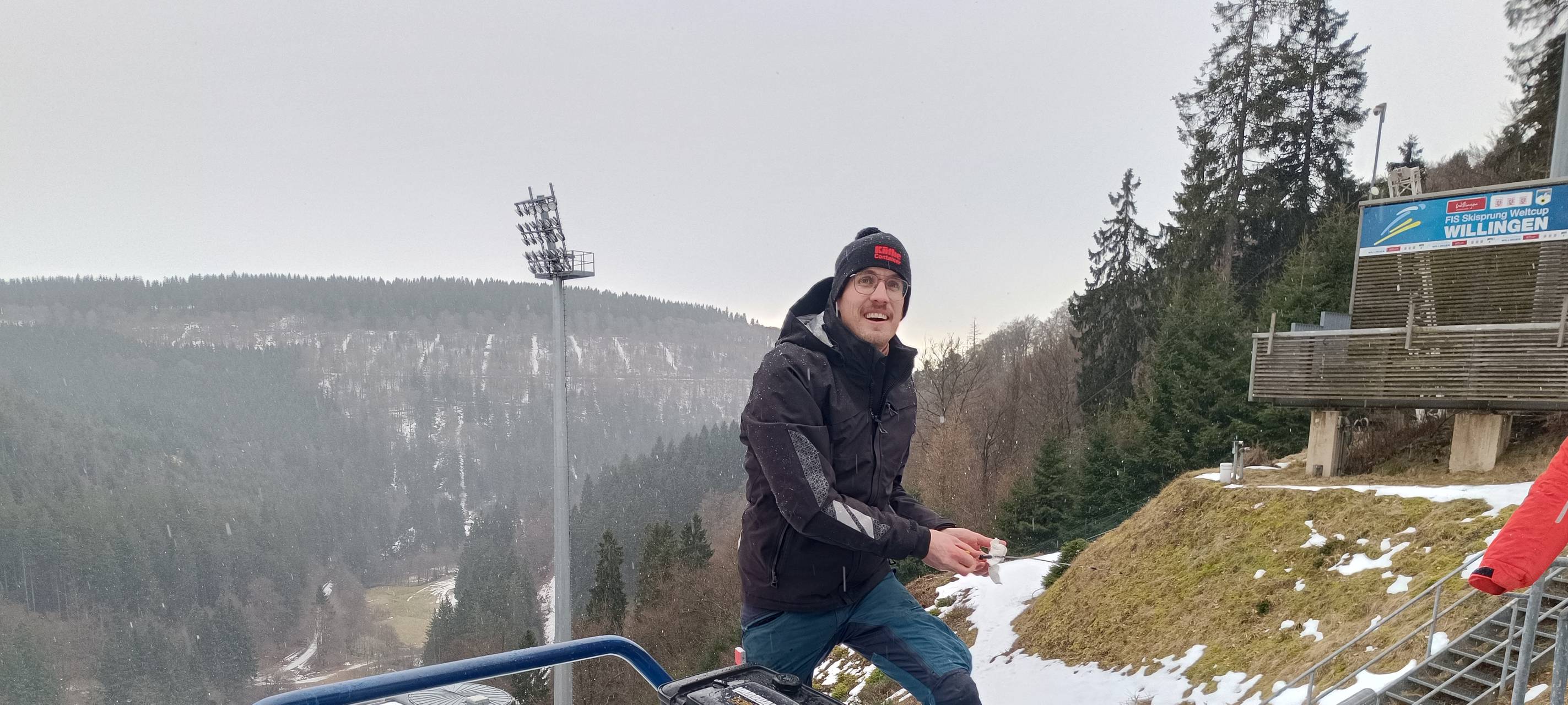 Anlaufchef Nikolas Küthen an der Spezialfräse