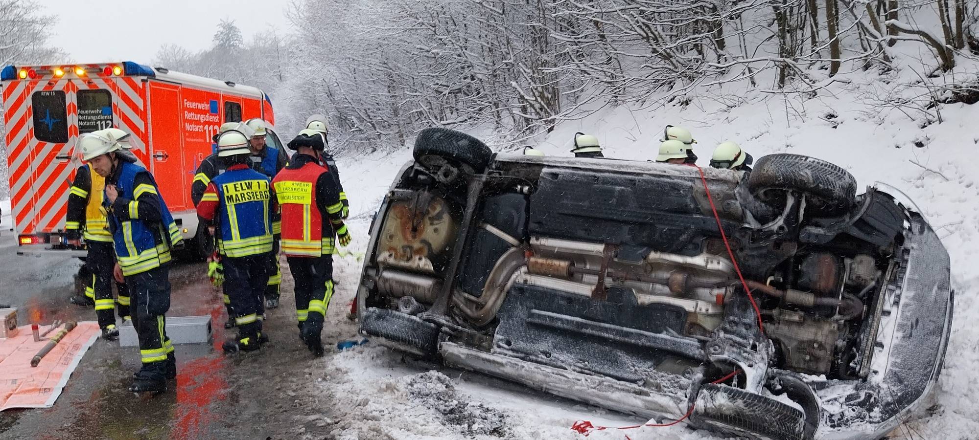 Glatte Straßen sorgen für Verkehrsunfälle
