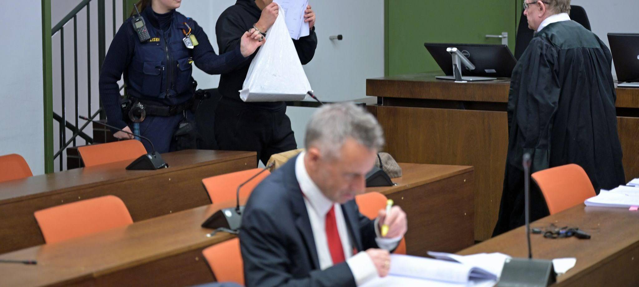 Prozess wegen versuchtem Mord und Vergewaltigung