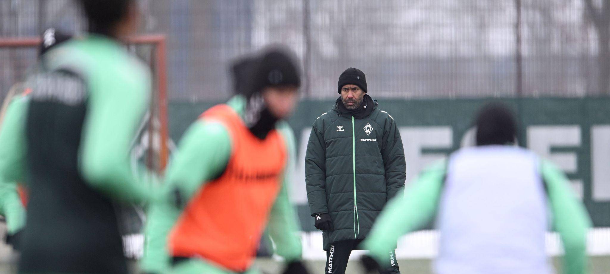 Werder Bremen - Training mit neuem Trainer Thioune