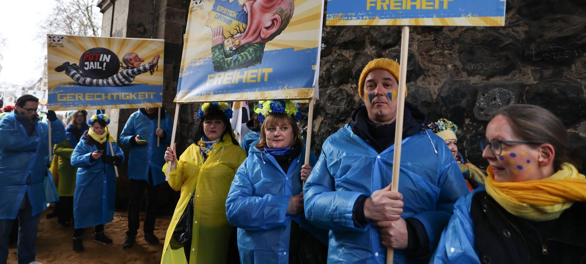 Rosenmontag am Rhein - Köln