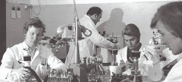 Neheimer Optiker feiert Jubiläum