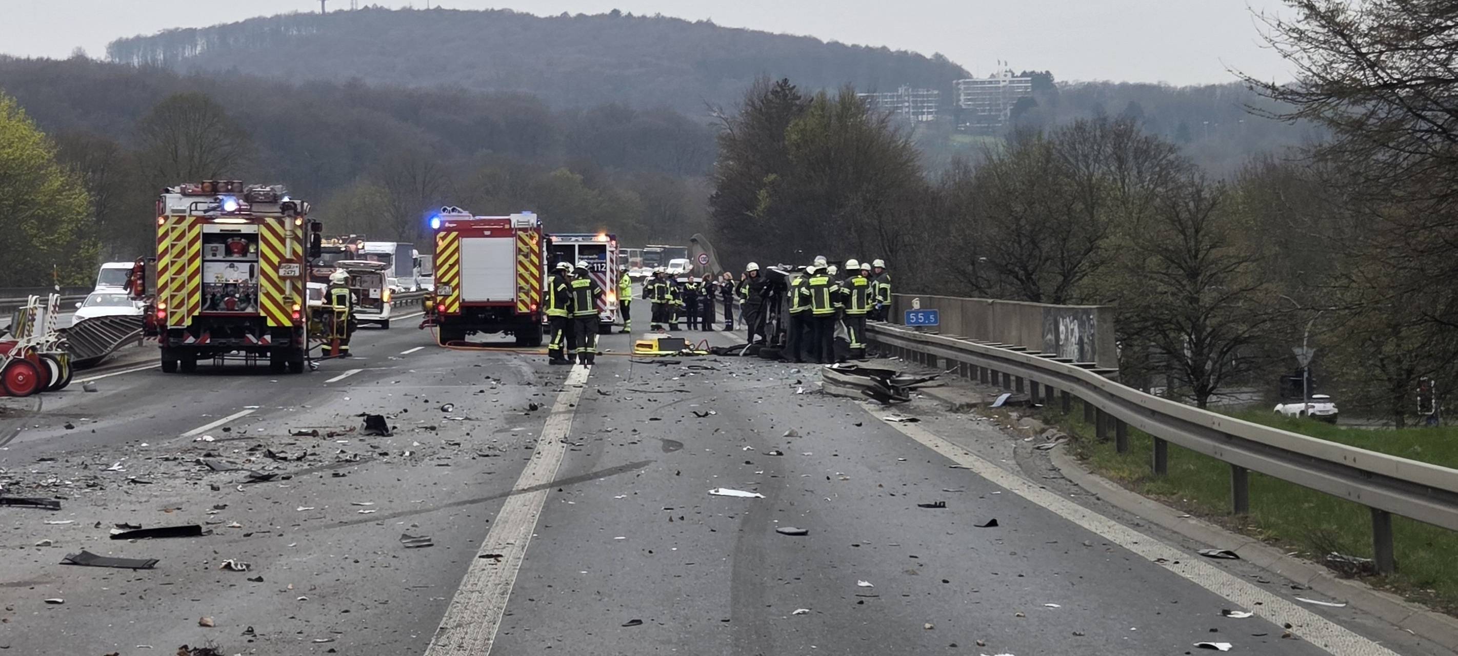 LKW-Unfall Neheim: Herausforderung für Rettungskräfte