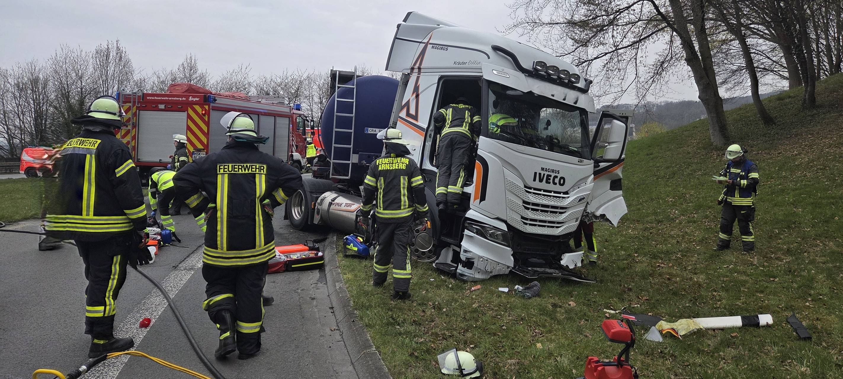 LKW-Unfall Neheim: Herausforderung für Rettungskräfte