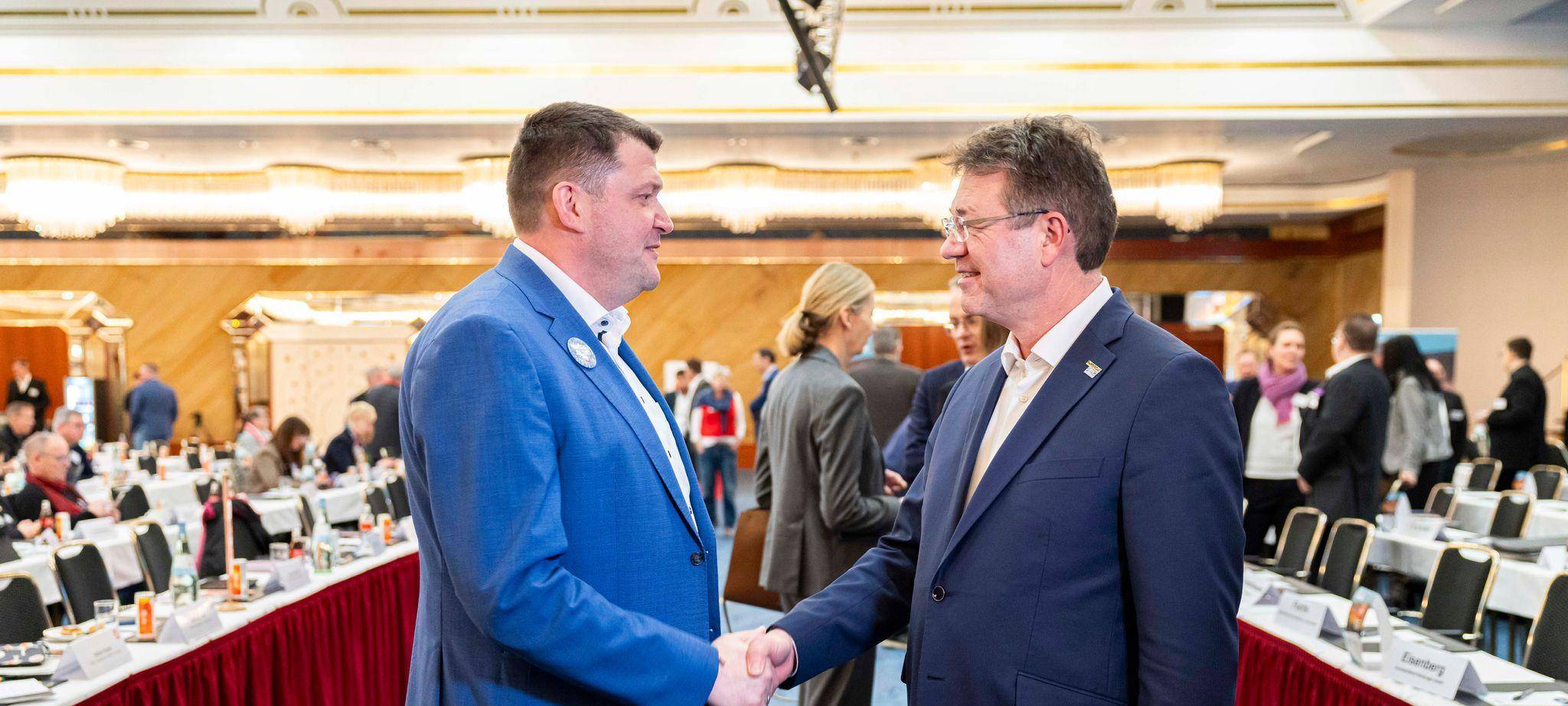 Erste Tarifrunde der Chemie- und Pharmaindustrie