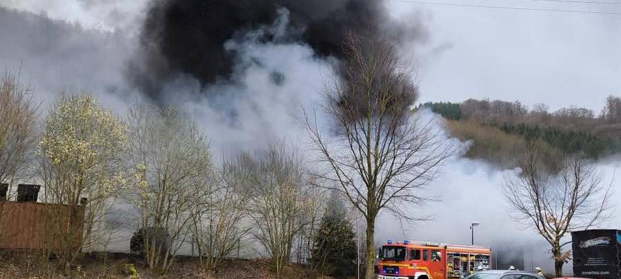 Großbrand zwischen Meschede und Bestwig
