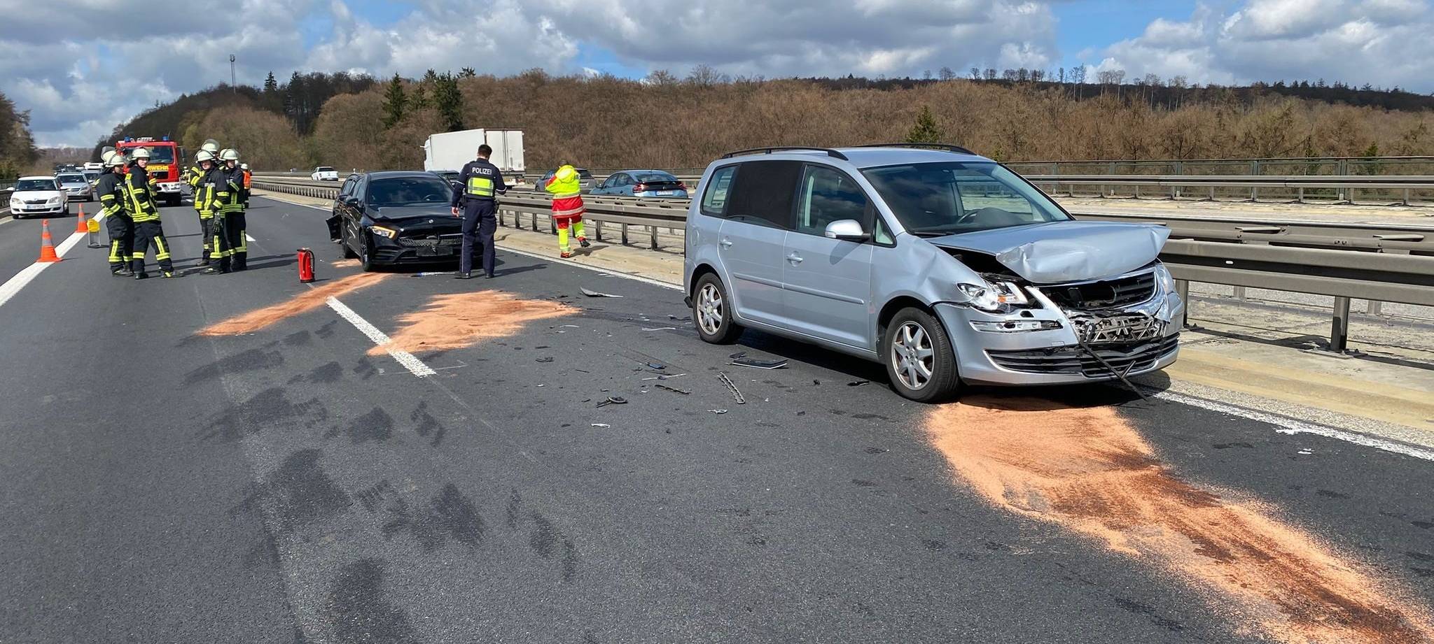 Schwerer Verkehrsunfall auf der A44 bei Marsberg