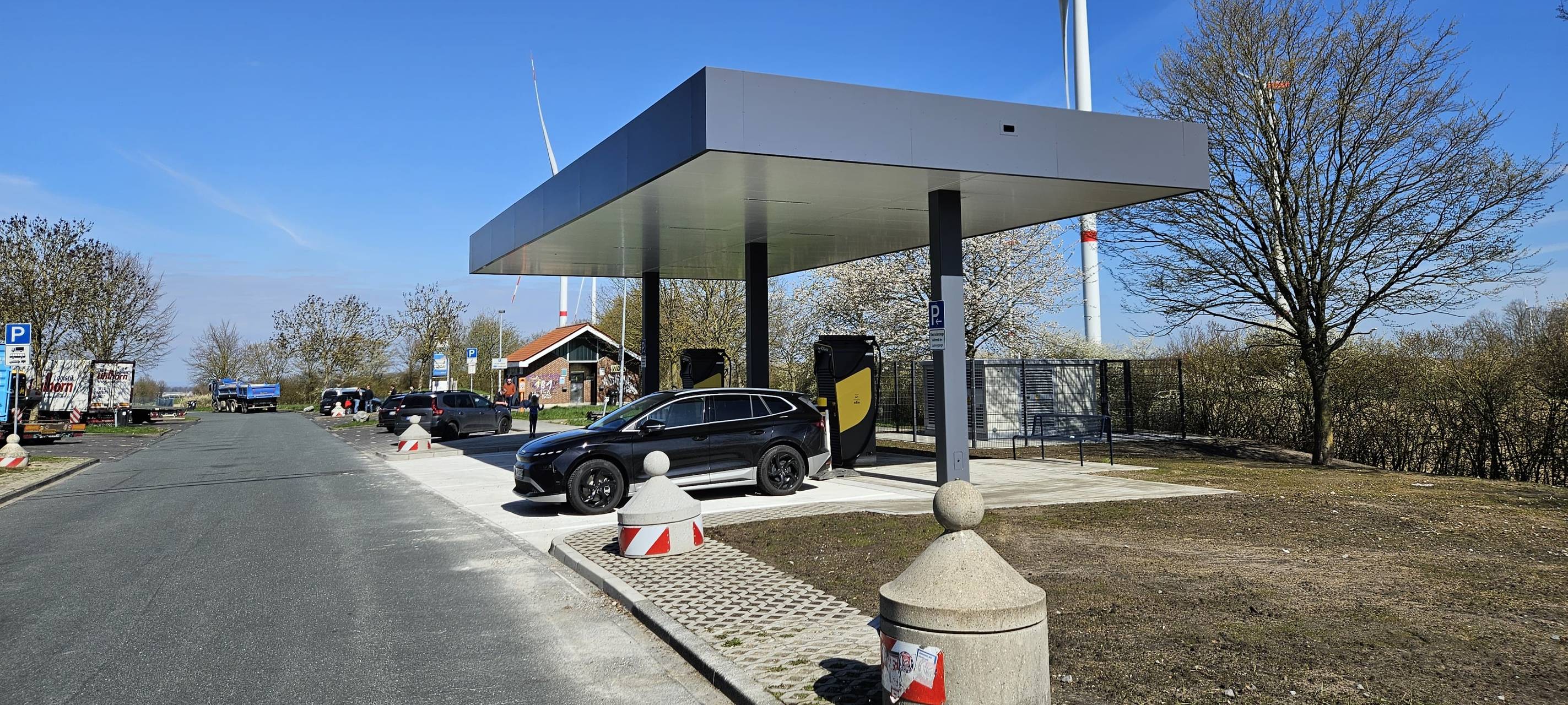 Neue Schnellladestation auf der A33
