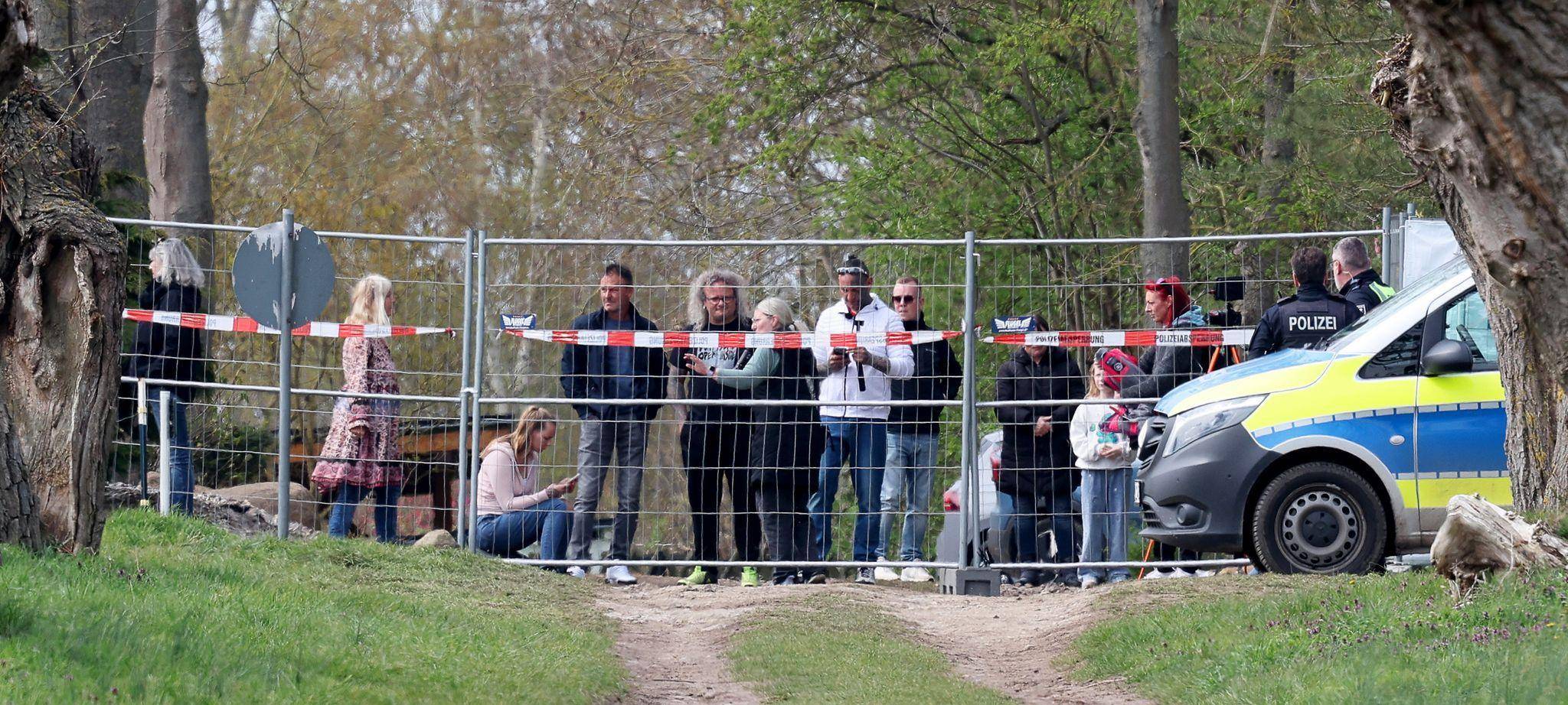 Buckelwal liegt in Wismarer Bucht