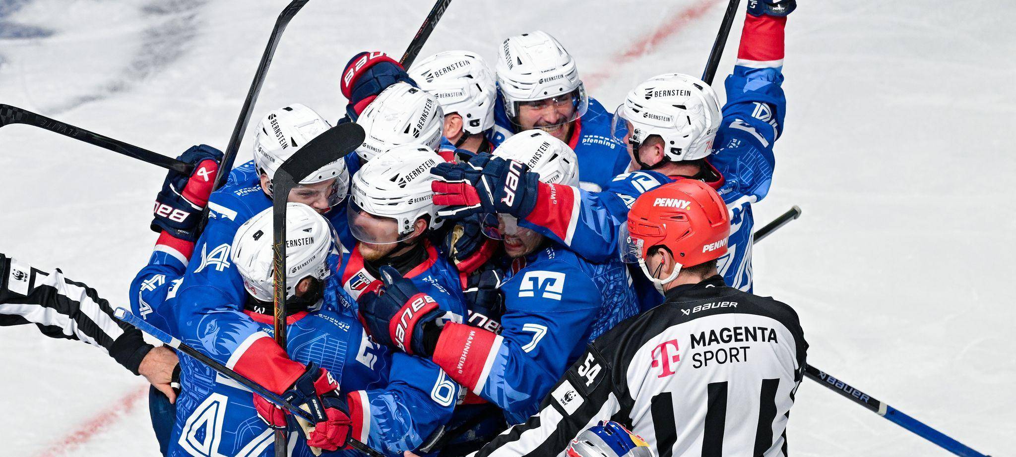 Die Spieler der Adler Mannheim