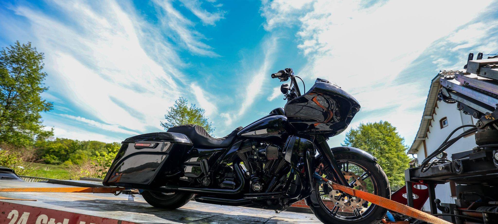 1.200 Polizisten bei Razzia gegen "Hells Angels" im Einsatz