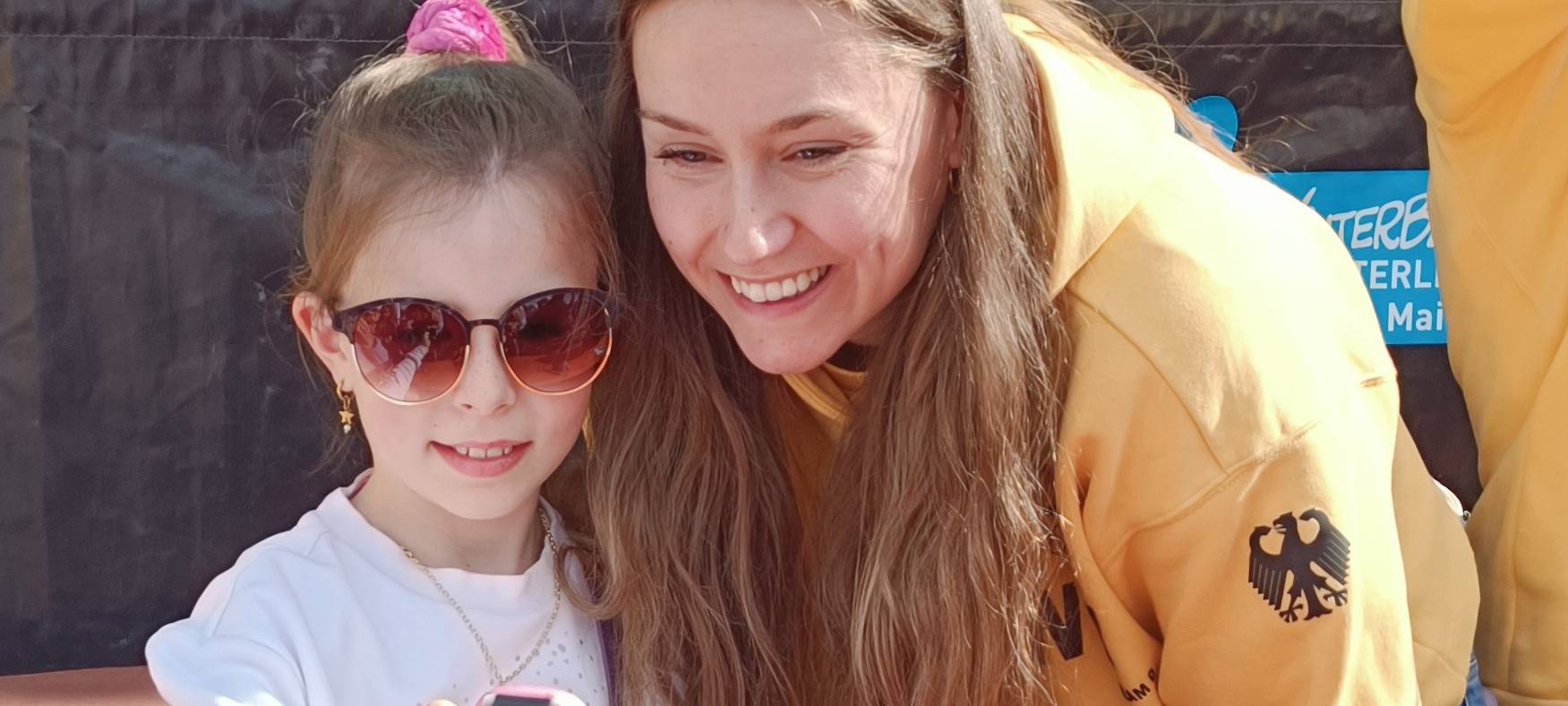 Selfie mit Olympiasiegerin Laura Nolte