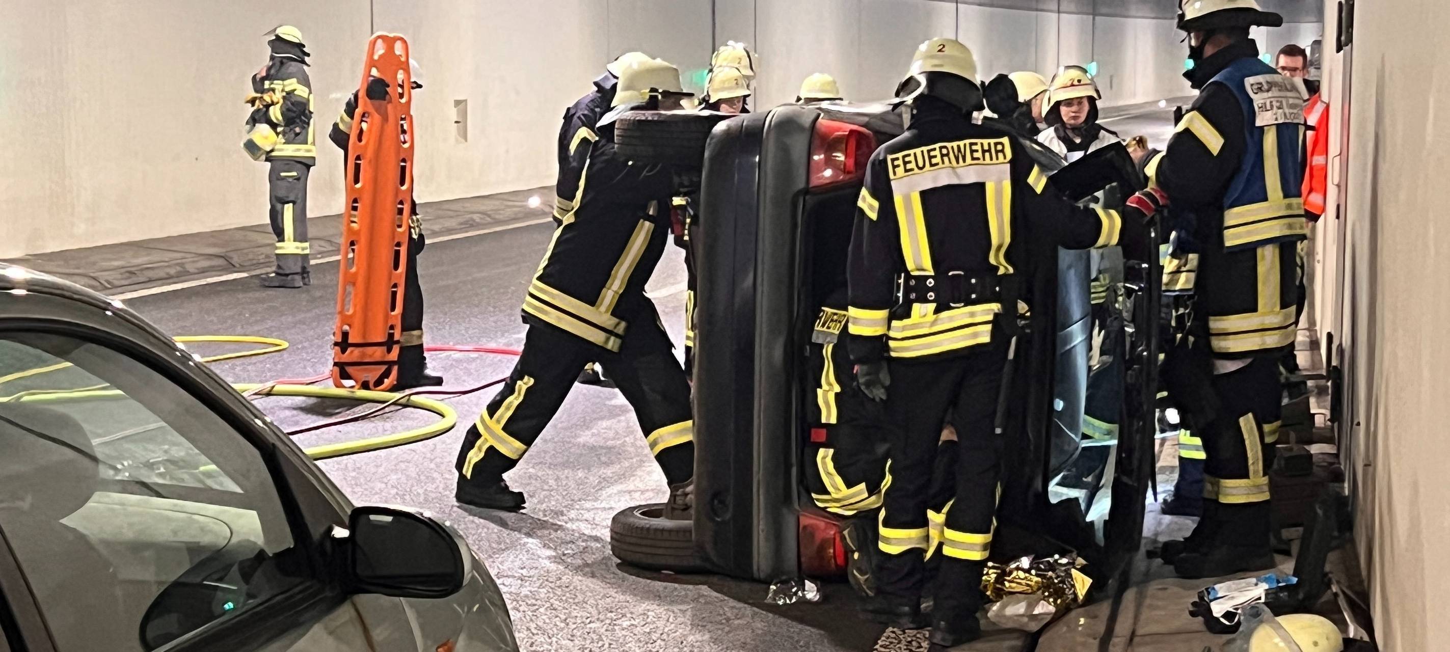 A46: Großübung im Tunnel Olpe
