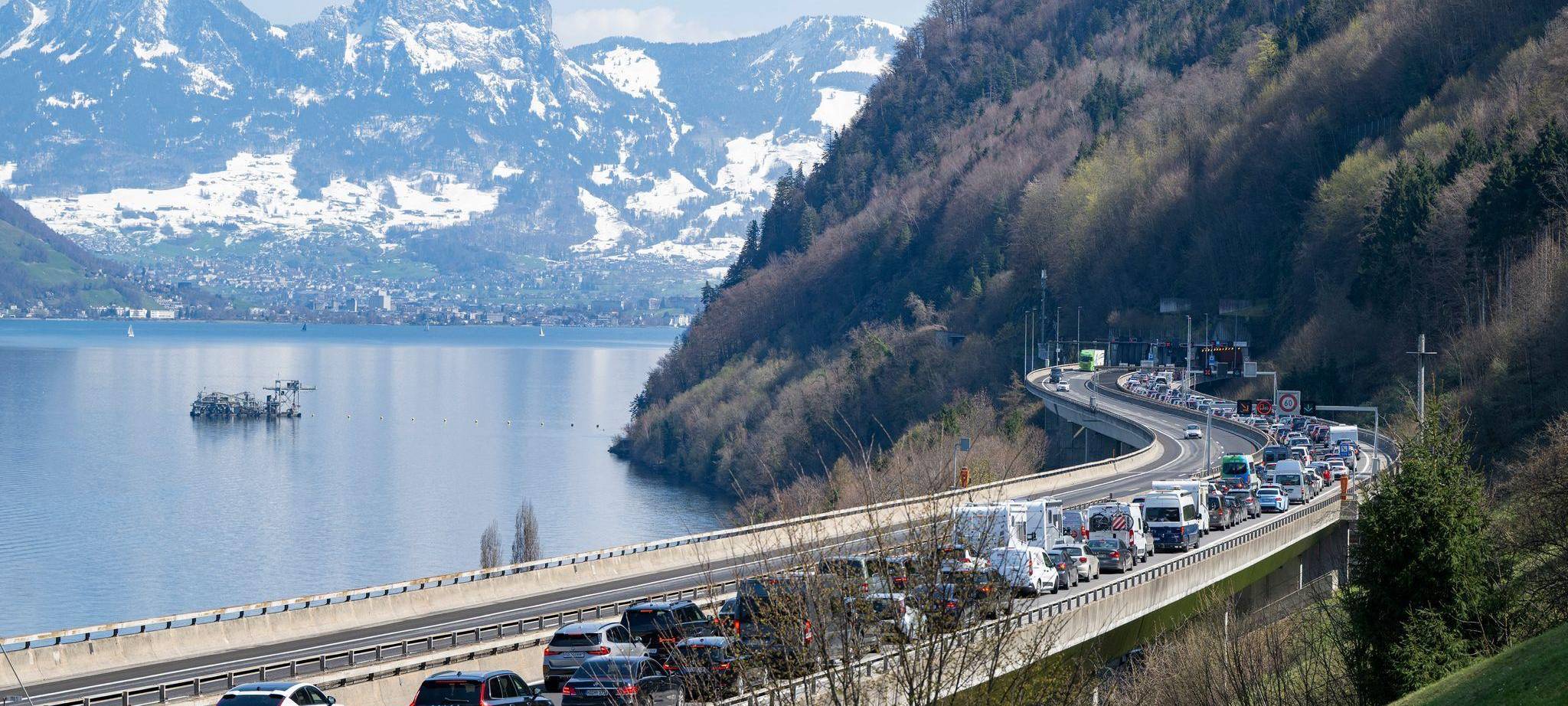 Schweiz will bei Ausländern für Durchfahrt kassieren