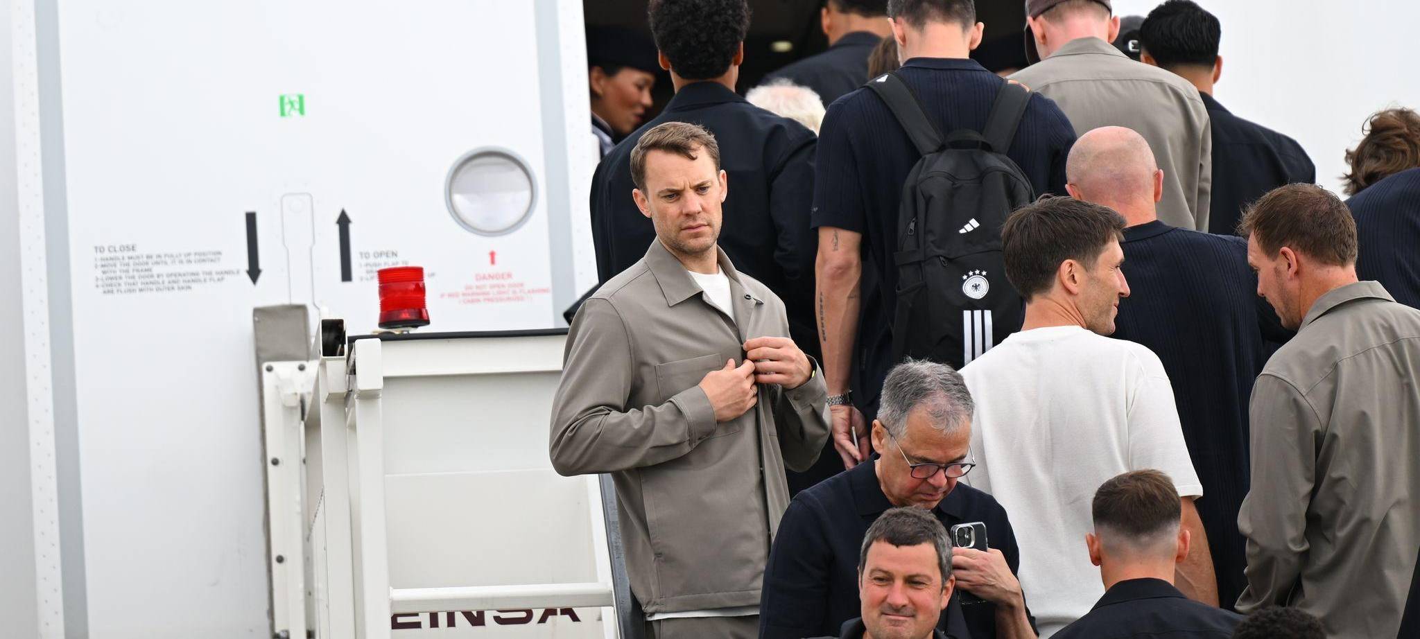 WM-Vorbereitung - Abflug Fußball-Nationalmannschaft