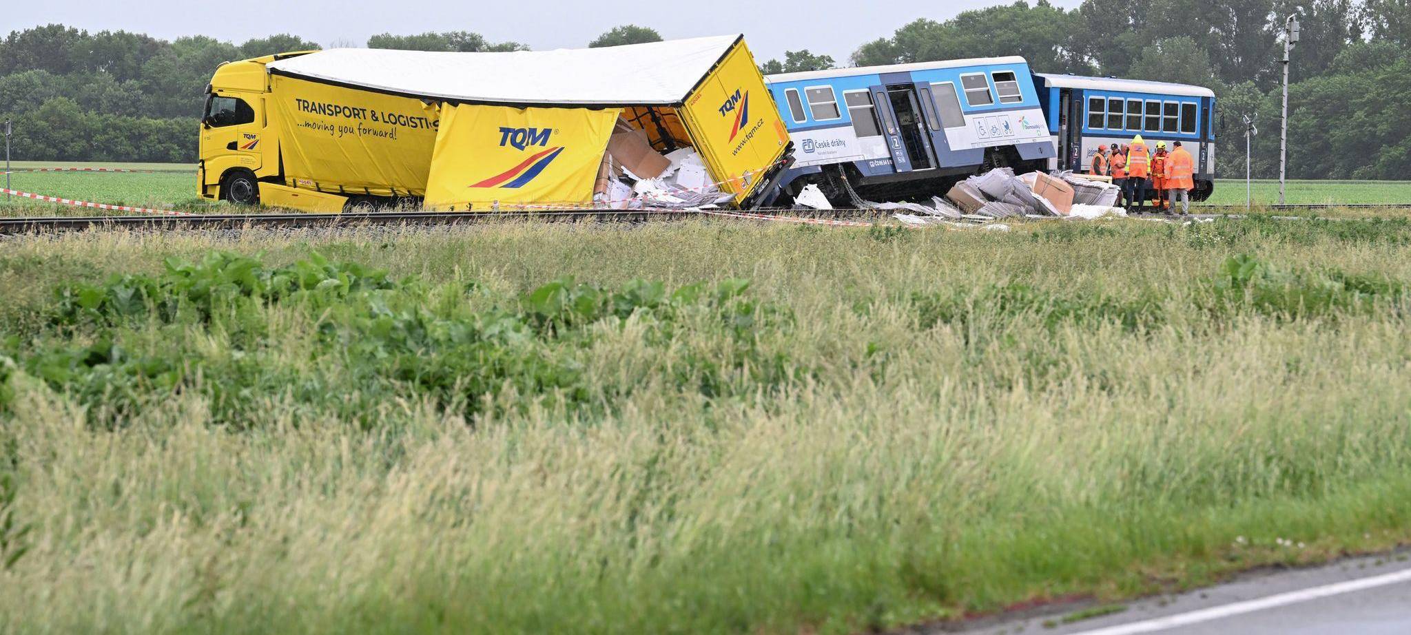 Zusammenstoß von Zug und Lkw in Tschechien