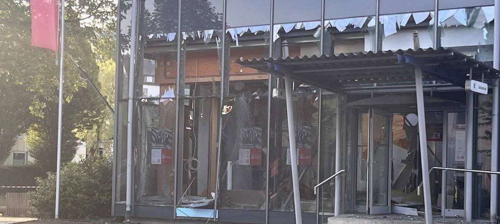 Geldautomatensprengung Bestwig: Täter gehen leer aus