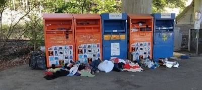 Unschöne Zustände an Arnsberger Altkleidercontainern