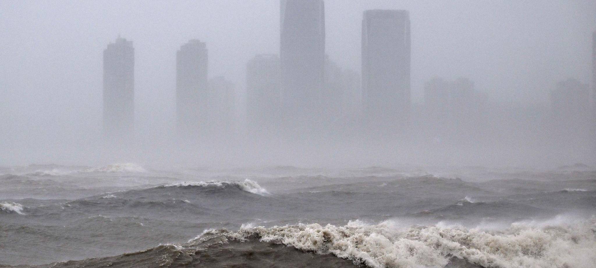 Mann in China überlebt tagelang auf offenem Meer