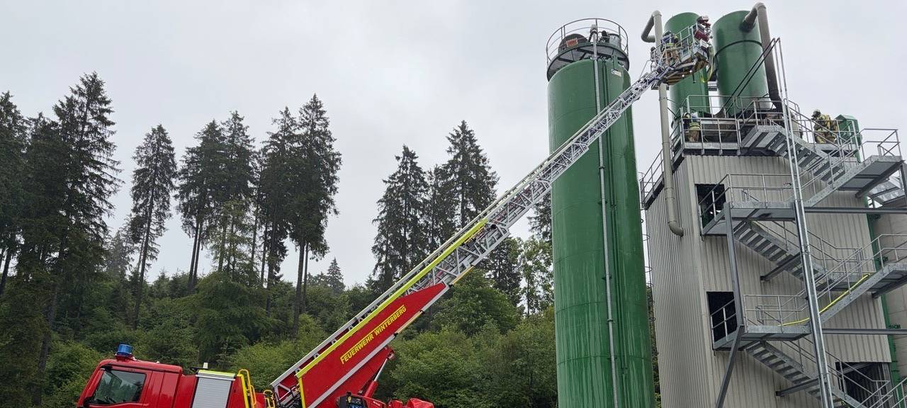Winterberg: Brand in Asphaltmischwerk gelöscht
