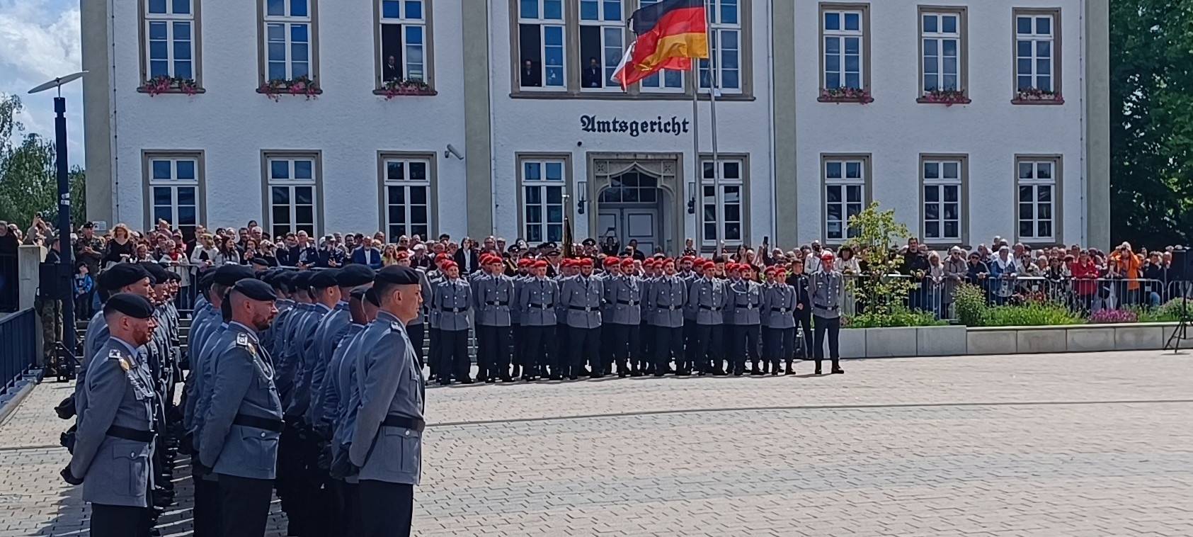 Gelöbnis auf Medebacher Marktplatz