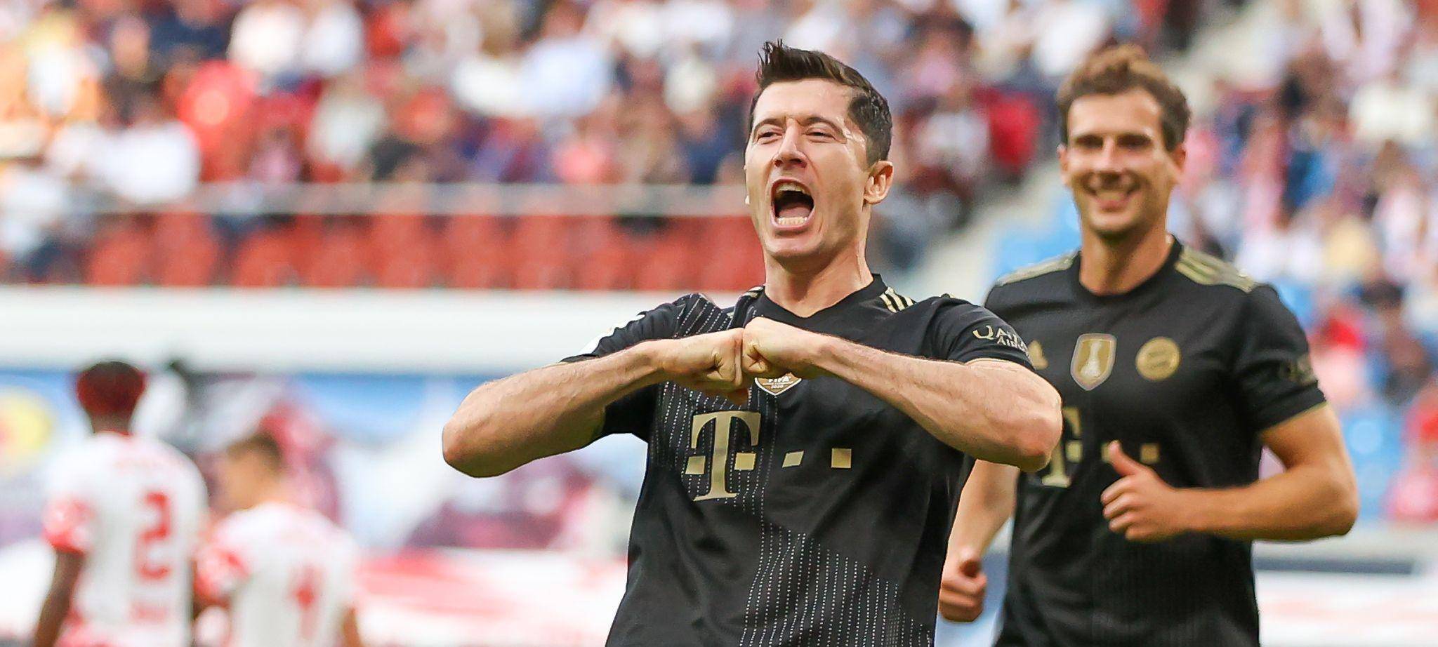 Robert Lewandowski (l) und Leon Goretzka