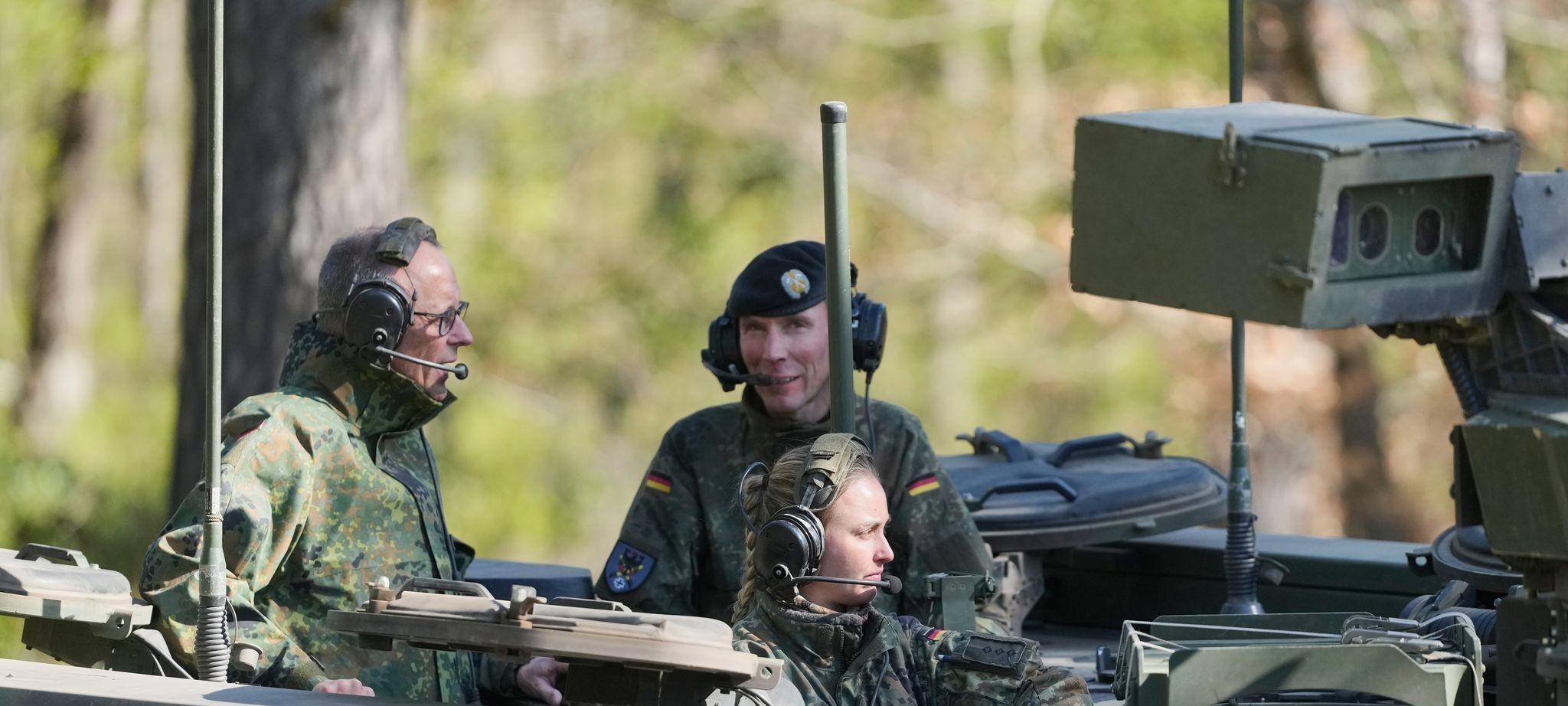 Merz bei der Bundeswehr
