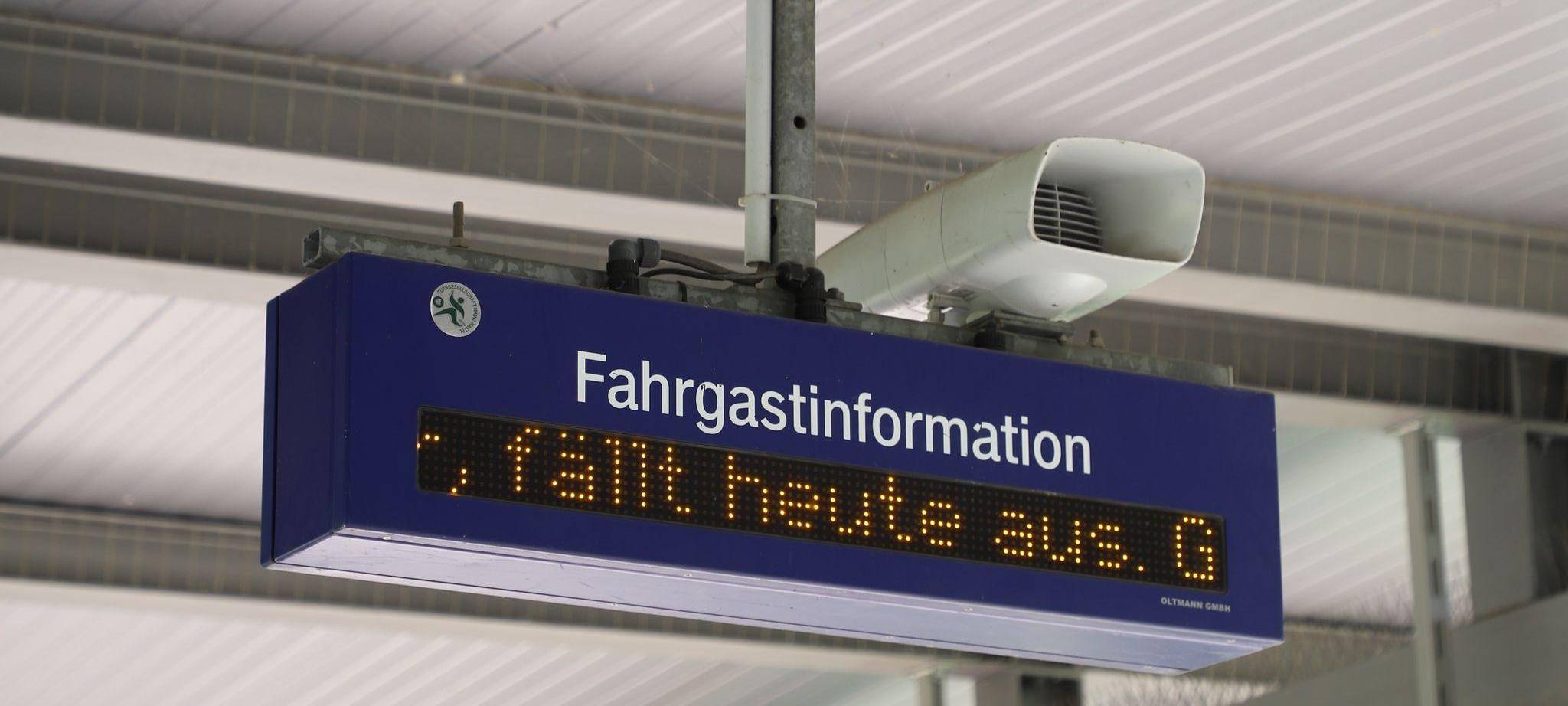 Wichtige Bahnstrecke zwischen Köln und Düsseldorf gesperrt