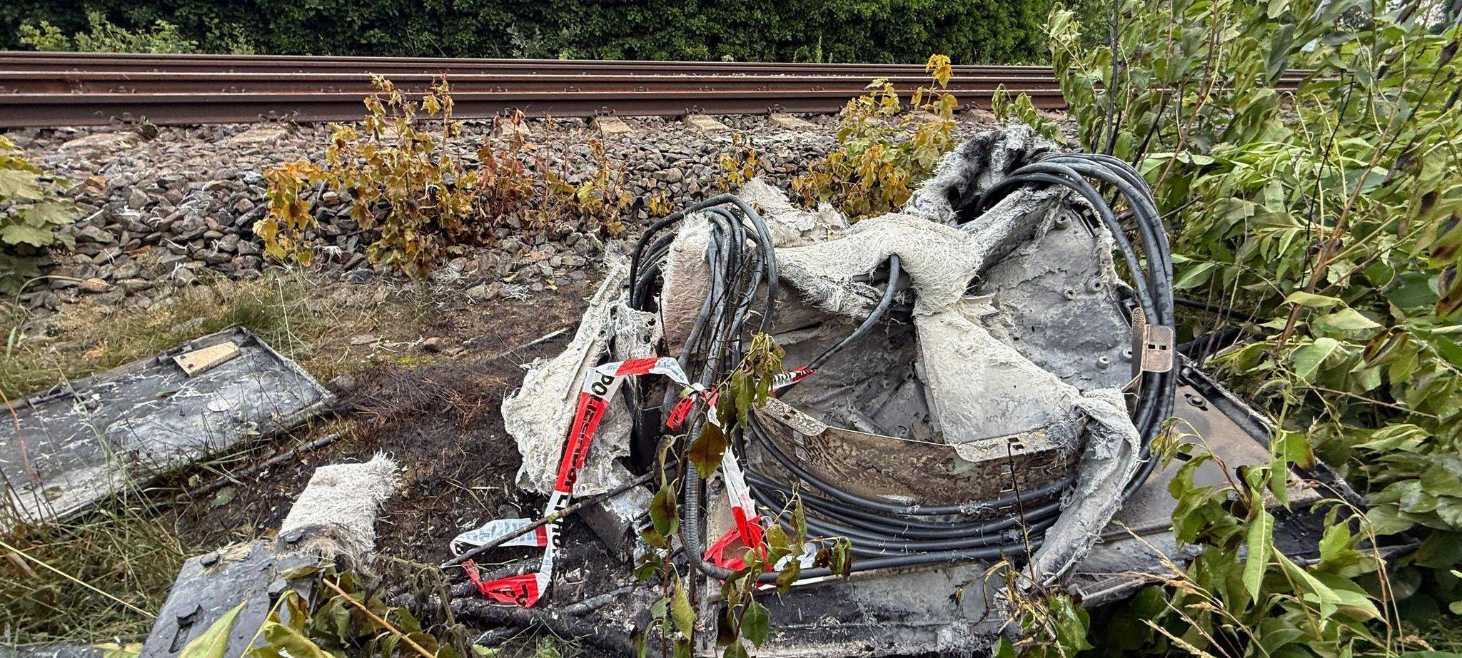 Mutmaßlicher Anschlag auf Bahn-Infrastruktur