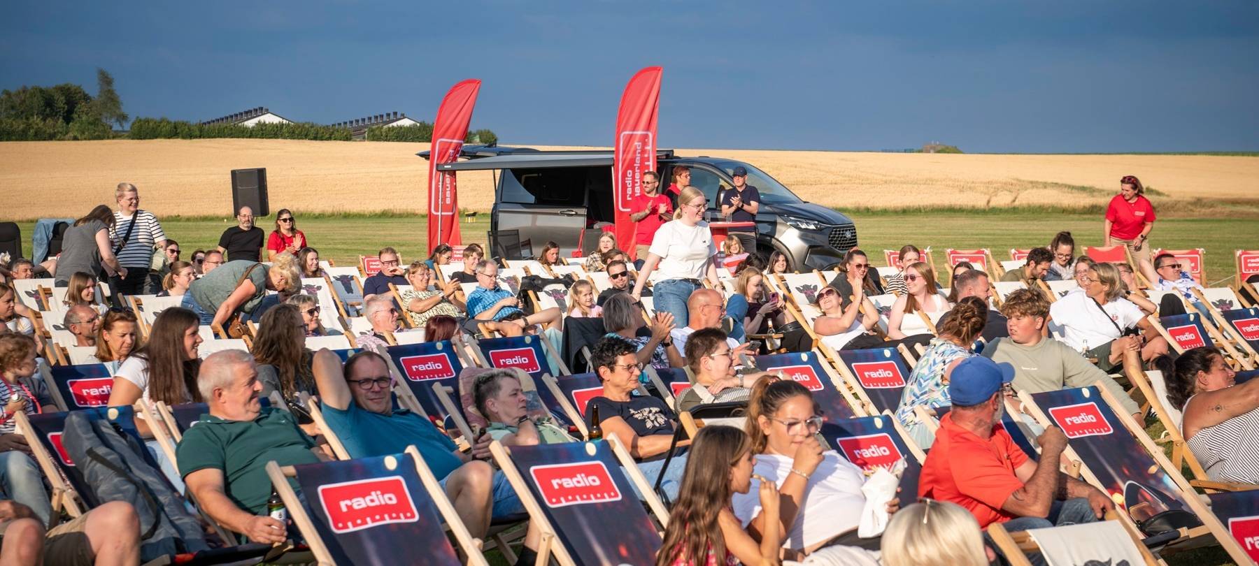 Das Radio Sauerland Open-Air-Kino am Flugplatz Meschede-Schüren