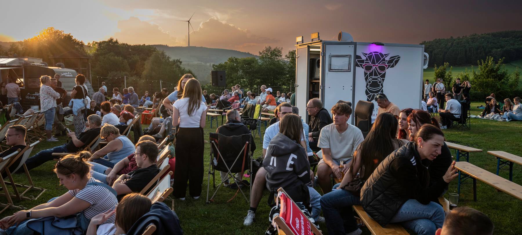 Das Radio Sauerland Open-Air-Kino am Flugplatz Meschede-Schüren