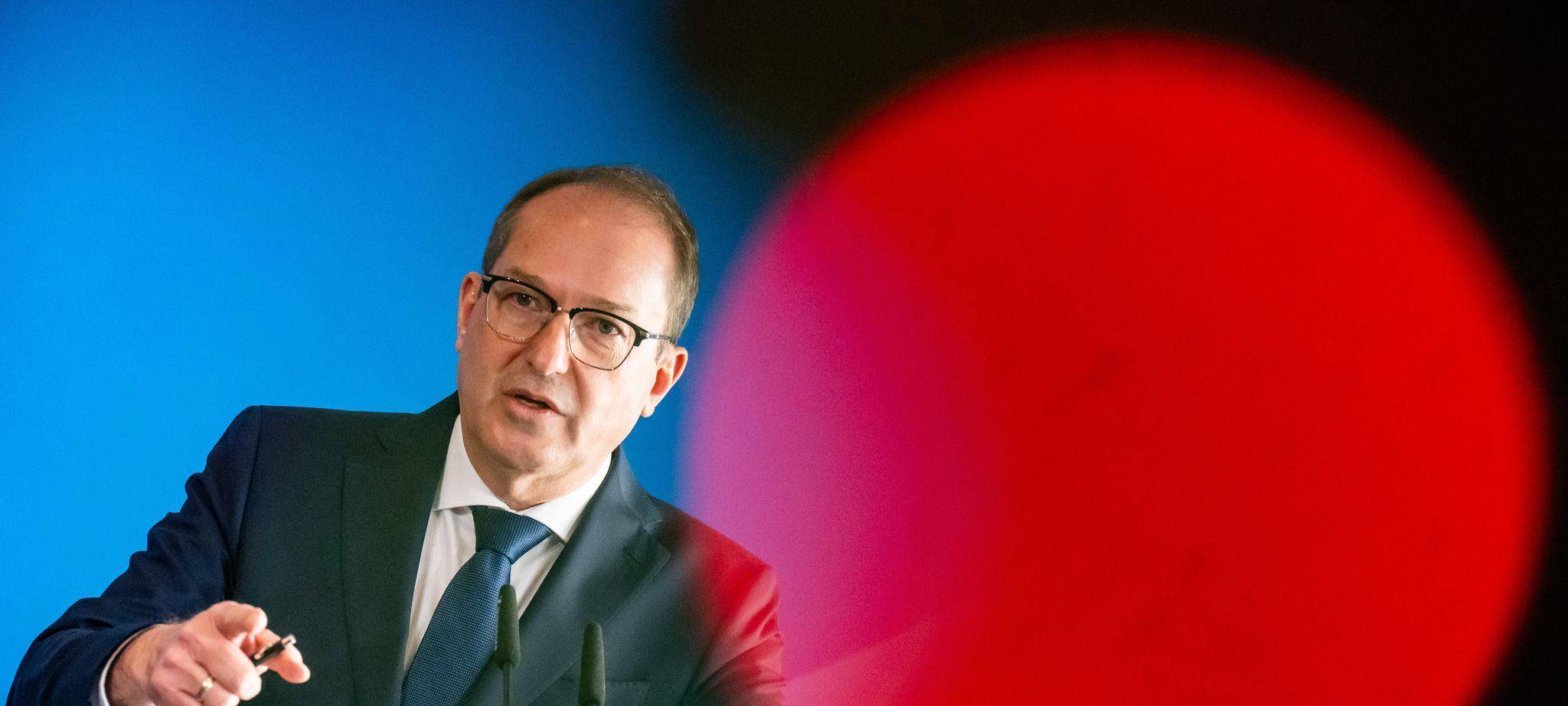 Verbot Reichsbürger-Gruppe - Dobrindt