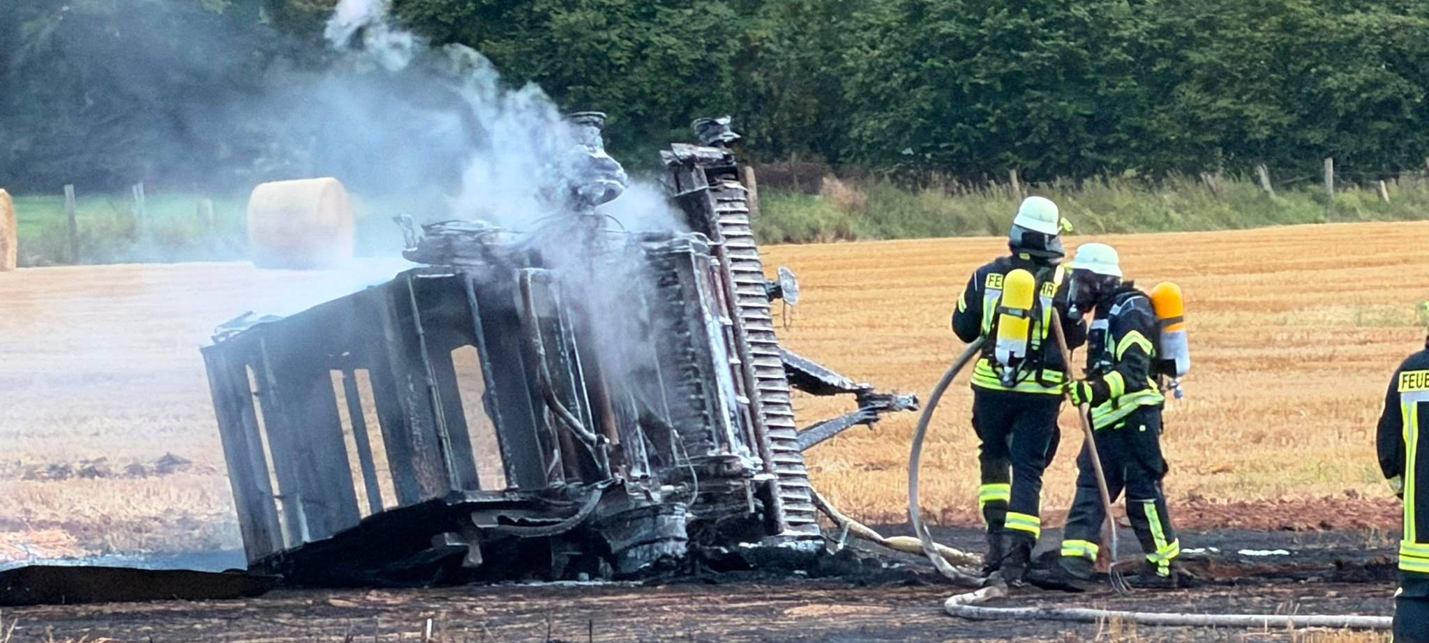 Stoppelfelder brennen in Sundern und Marsberg