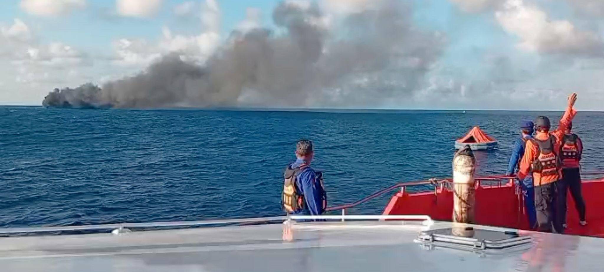 Brand auf einer indonesischen Fähre