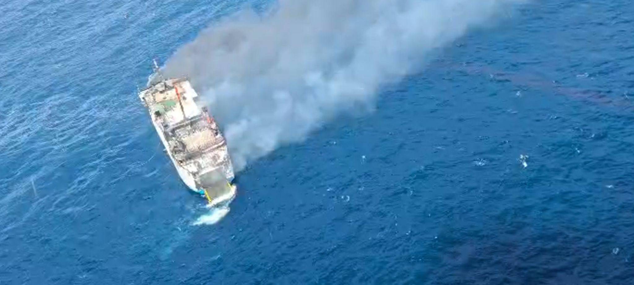 Brand auf einer indonesischen Fähre