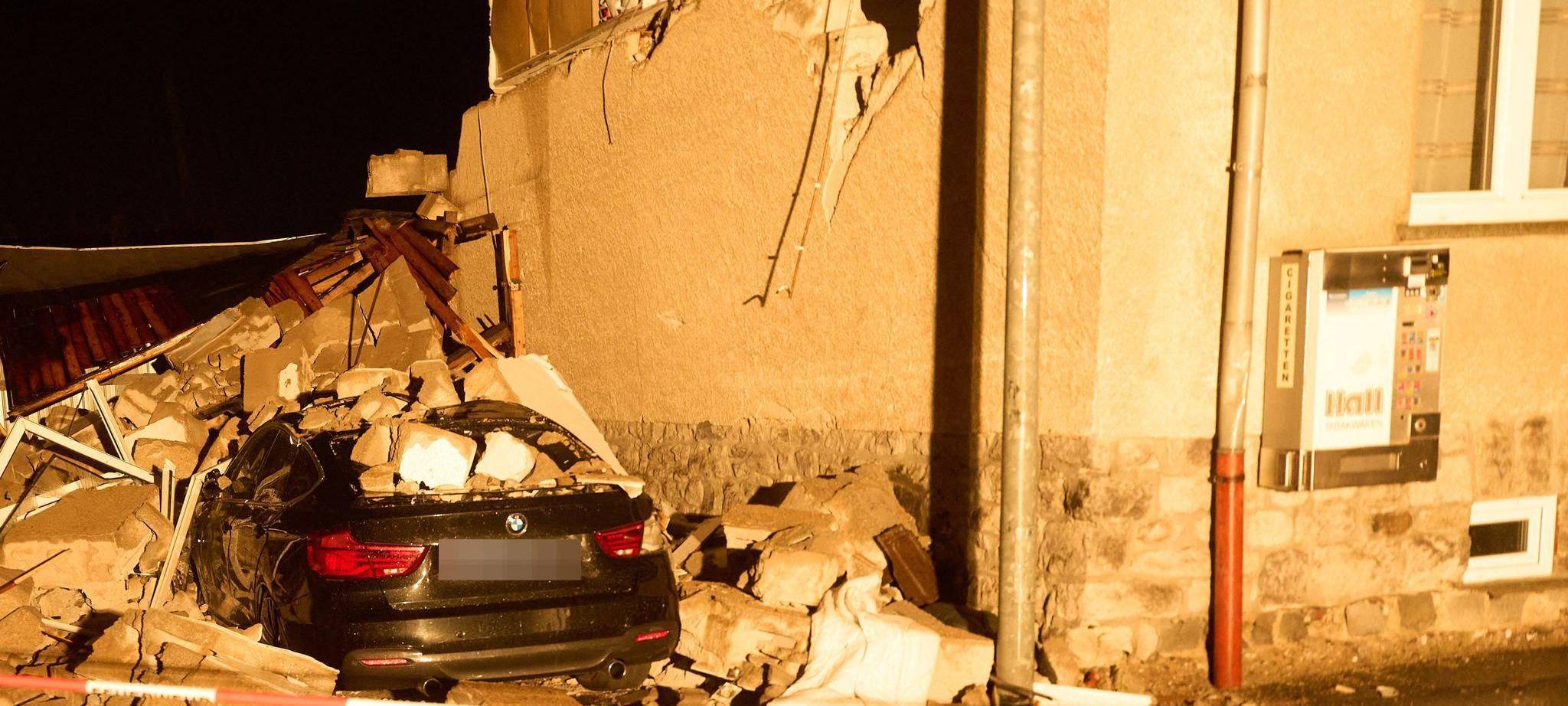 Mehrere Häuser nach Gewittersturm teilweise eingestürzt